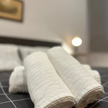 Apartment Chic *